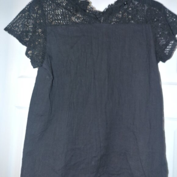 Floral Blooming Shirt Size Large - Picture 3 of 3